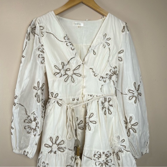 Camellia Embroidered Mini Dress Cream Tunic Style with Floral Embroidery Size M - Picture 3 of 14